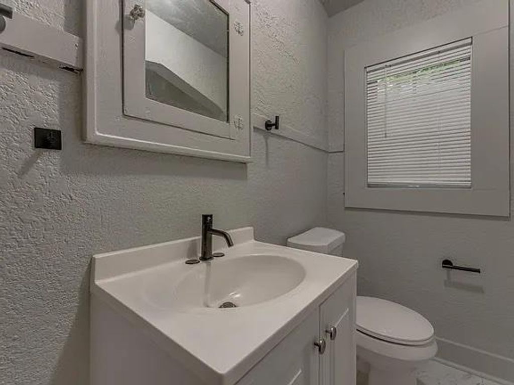 Image 17 of property listing at 2208 NE 22nd Street, Oklahoma City, OK 73111