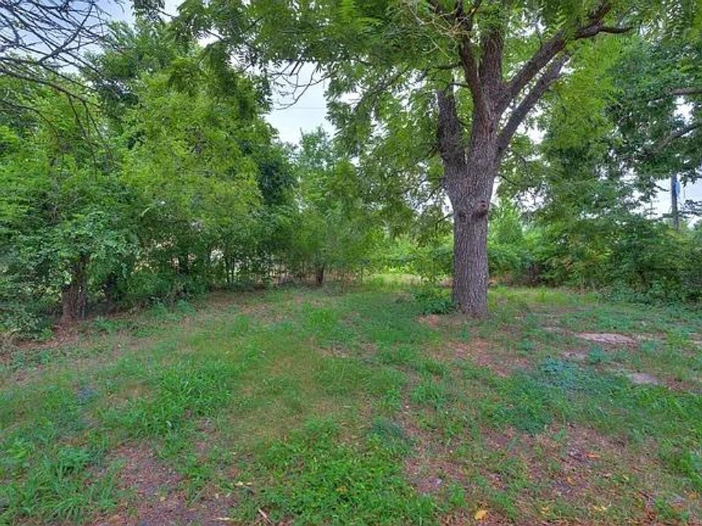 Image 21 of property listing at 2208 NE 22nd Street, Oklahoma City, OK 73111