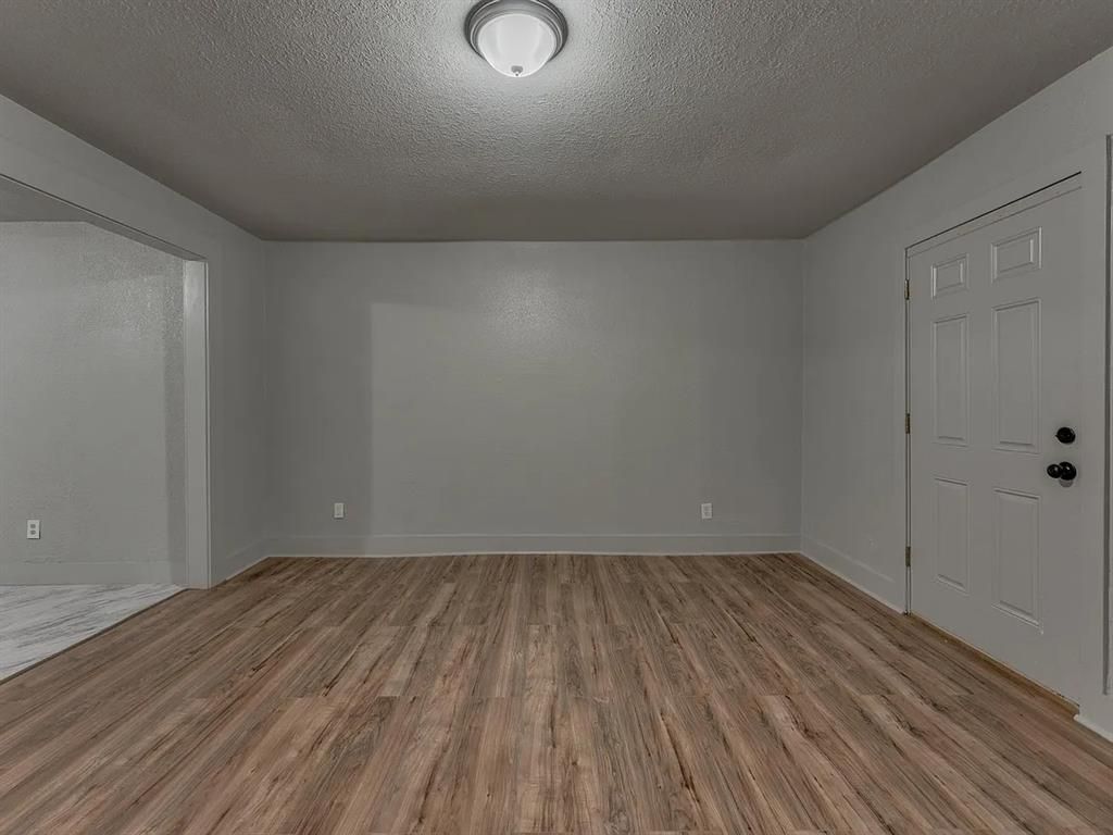 Image 5 of property listing at 2208 NE 22nd Street, Oklahoma City, OK 73111