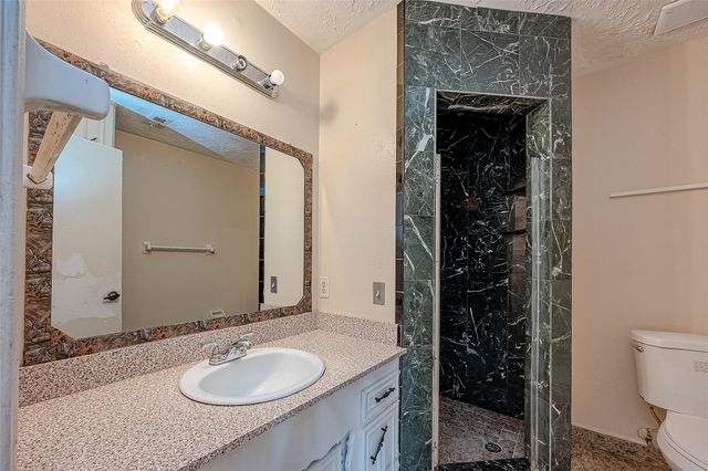 9318 Benning Drive, Houston, TX 77031