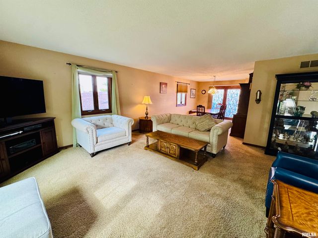 2049 W LOSEY Street, Galesburg, IL 61401