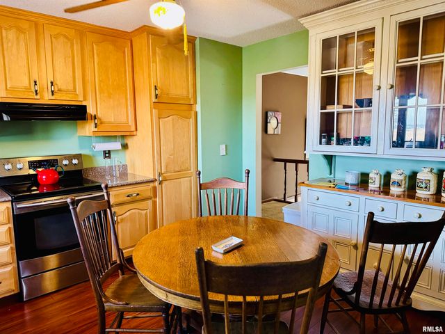 2049 W LOSEY Street, Galesburg, IL 61401