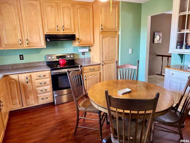 2049 W LOSEY Street, Galesburg, IL 61401