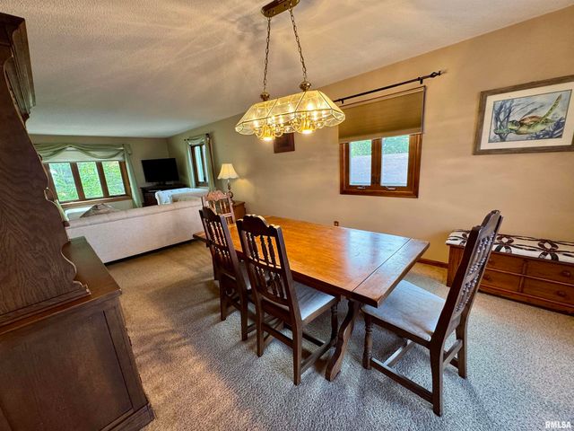 2049 W LOSEY Street, Galesburg, IL 61401