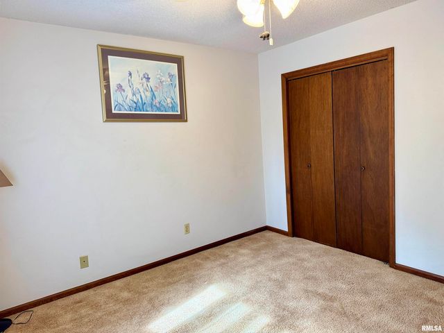 2049 W LOSEY Street, Galesburg, IL 61401