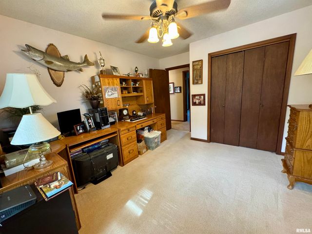 2049 W LOSEY Street, Galesburg, IL 61401