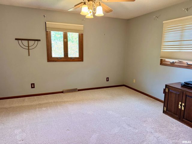 2049 W LOSEY Street, Galesburg, IL 61401