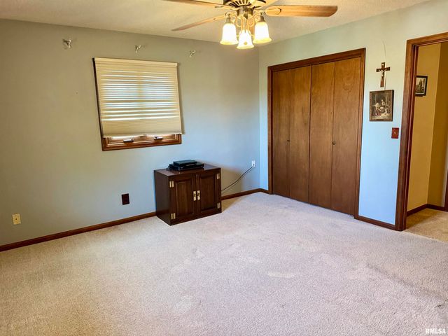 2049 W LOSEY Street, Galesburg, IL 61401