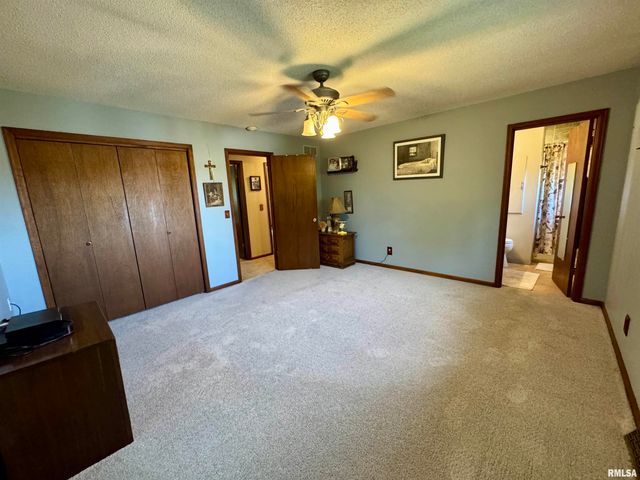 2049 W LOSEY Street, Galesburg, IL 61401