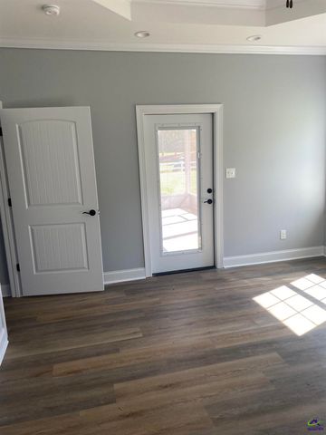 44 Palmer Circle, Hawkinsville, GA 31036