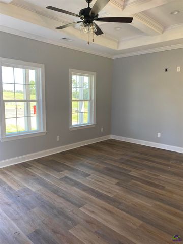 44 Palmer Circle, Hawkinsville, GA 31036