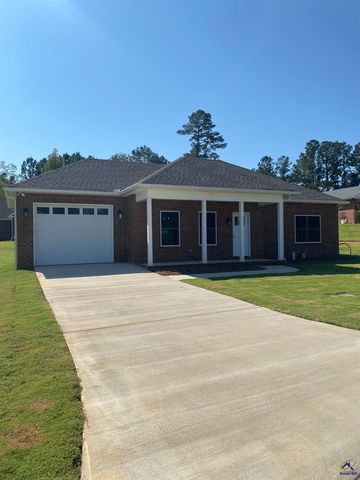 44 Palmer Circle, Hawkinsville, GA 31036