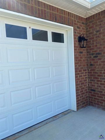 44 Palmer Circle, Hawkinsville, GA 31036