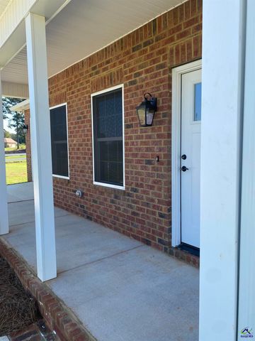 44 Palmer Circle, Hawkinsville, GA 31036