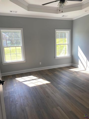 44 Palmer Circle, Hawkinsville, GA 31036