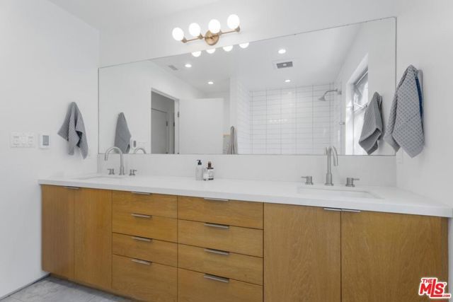 2747 Glendon Avenue, Los Angeles, CA 90064
