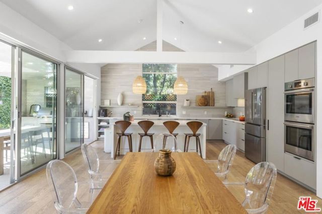 2747 Glendon Avenue, Los Angeles, CA 90064