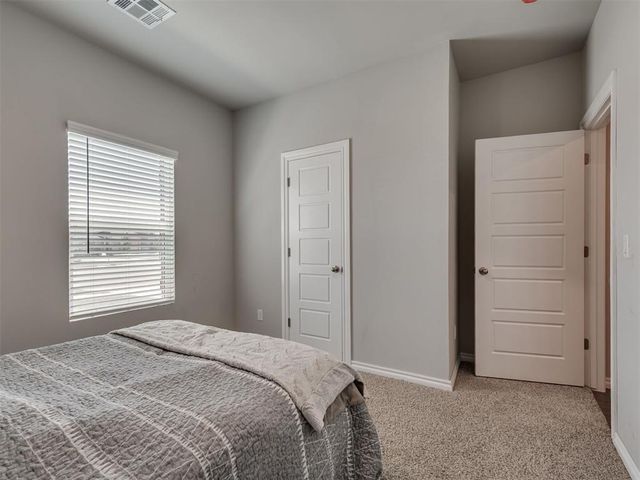11721 SW 40th Street, Mustang, OK 73064