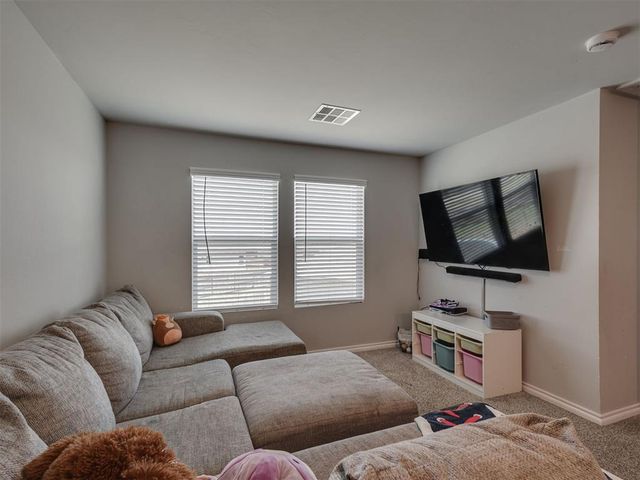 11721 SW 40th Street, Mustang, OK 73064