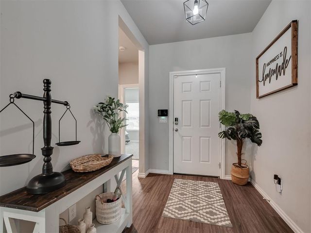 11721 SW 40th Street, Mustang, OK 73064