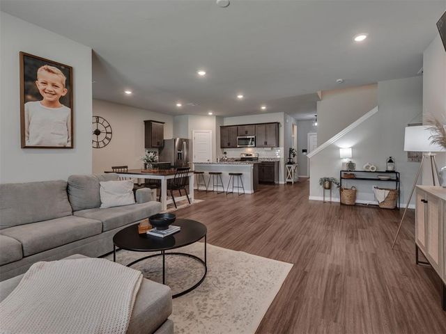 11721 SW 40th Street, Mustang, OK 73064