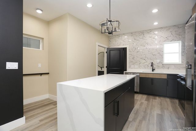 130 E Lachapelle, San Antonio, TX 78204