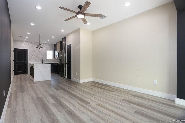 130 E Lachapelle, San Antonio, TX 78204