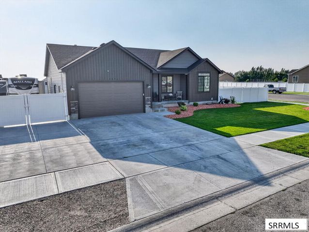 5876 Cedarwood Lane, Idaho Falls, ID 83406