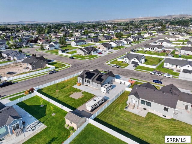 5876 Cedarwood Lane, Idaho Falls, ID 83406