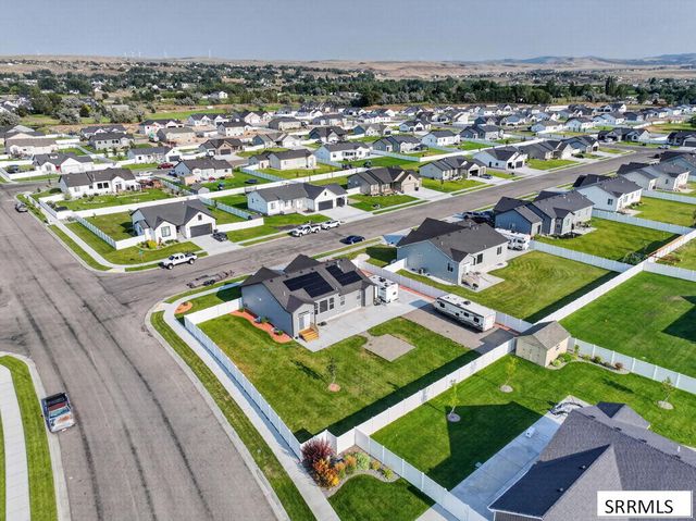 5876 Cedarwood Lane, Idaho Falls, ID 83406
