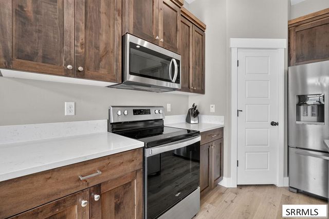 5876 Cedarwood Lane, Idaho Falls, ID 83406