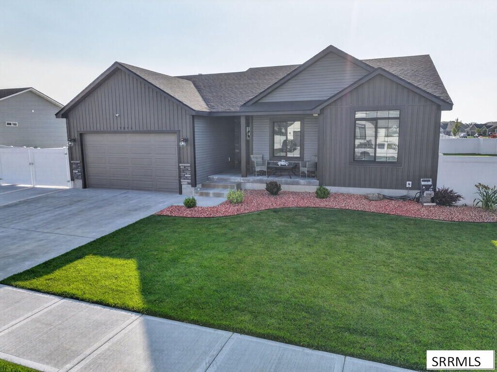 5876 Cedarwood Lane, Idaho Falls, ID 83406