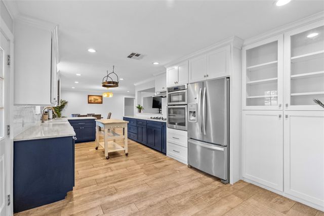 10058 Cedardale Drive, Houston, TX 77055