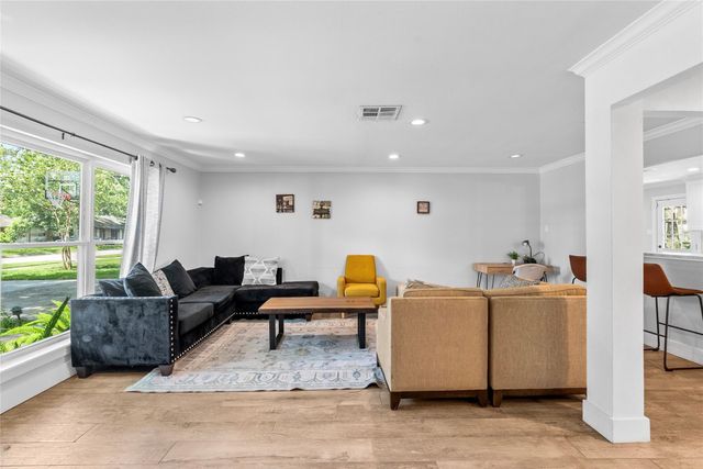10058 Cedardale Drive, Houston, TX 77055