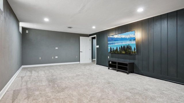 3620 S Brust AVENUE, Milwaukee, WI 53207