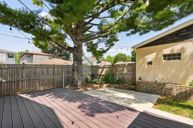 3620 S Brust AVENUE, Milwaukee, WI 53207
