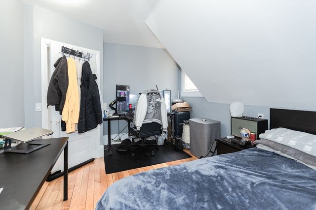 68 Spring St, Holbrook, MA 02343