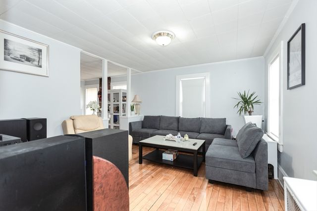 68 Spring St, Holbrook, MA 02343