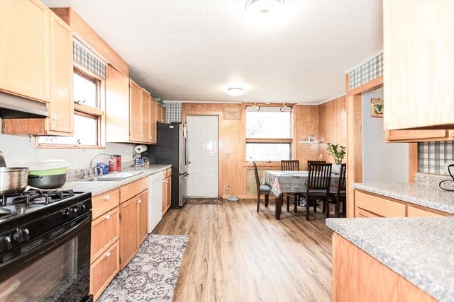 68 Spring St, Holbrook, MA 02343