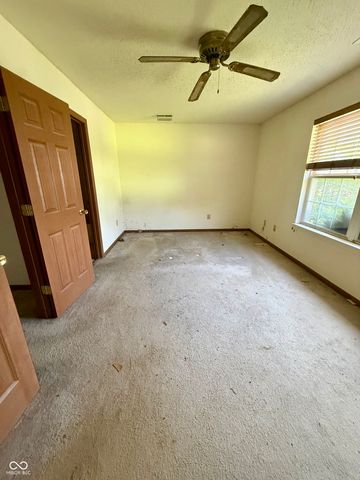 18061 Sanibel Circle, Westfield, IN 46062
