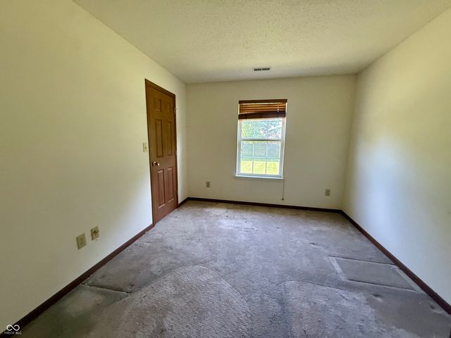18061 Sanibel Circle, Westfield, IN 46062