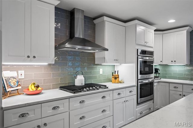 12467 Ballas Meadows Drive, Des Peres, MO 63131