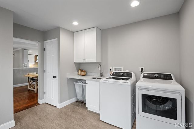 12467 Ballas Meadows Drive, Des Peres, MO 63131