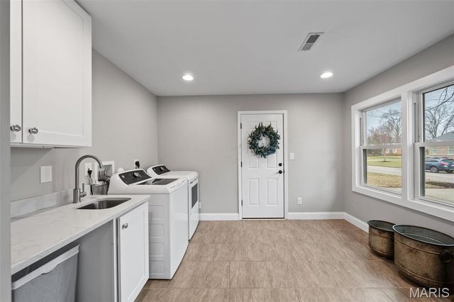 12467 Ballas Meadows Drive, Des Peres, MO 63131