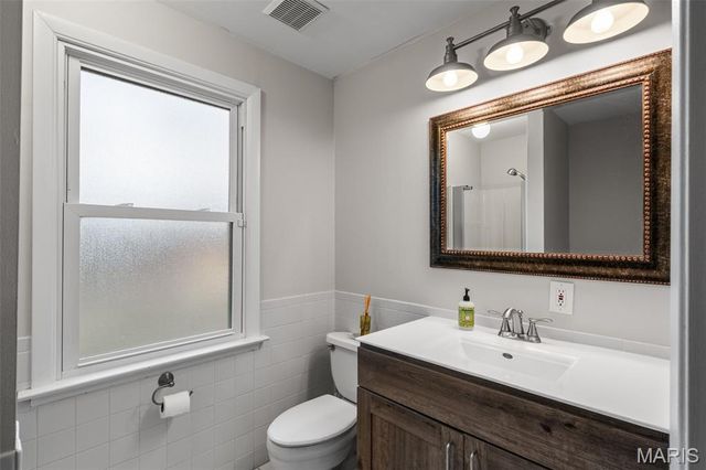 12467 Ballas Meadows Drive, Des Peres, MO 63131