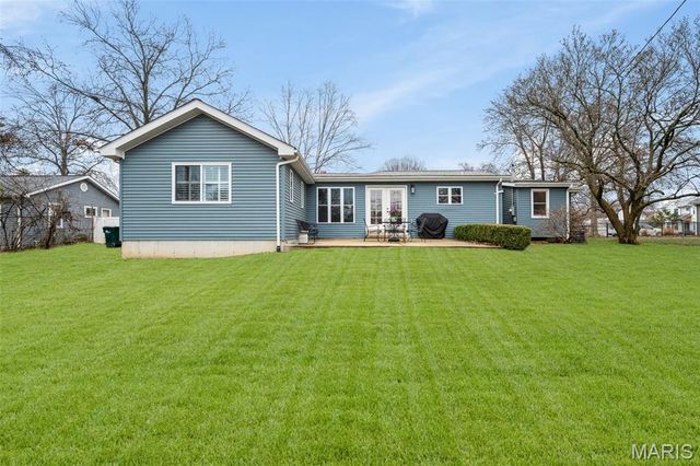 12467 Ballas Meadows Drive, Des Peres, MO 63131