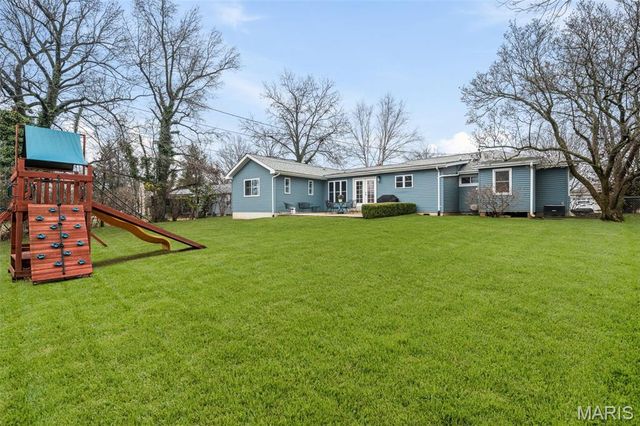 12467 Ballas Meadows Drive, Des Peres, MO 63131