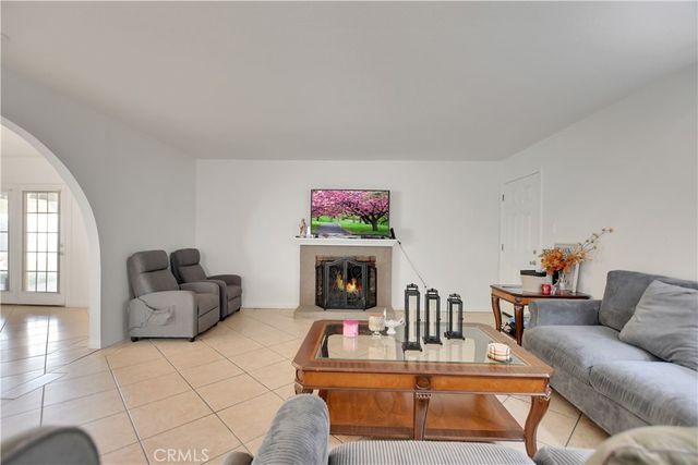 5560 Cleta Drive, Riverside, CA 92505