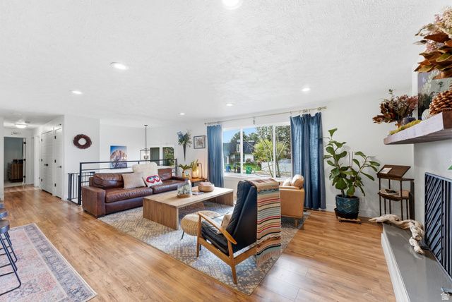 7145 S CAVALIER CIR, Cottonwood Heights, UT 84121