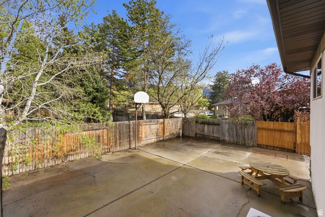 7145 S CAVALIER CIR, Cottonwood Heights, UT 84121